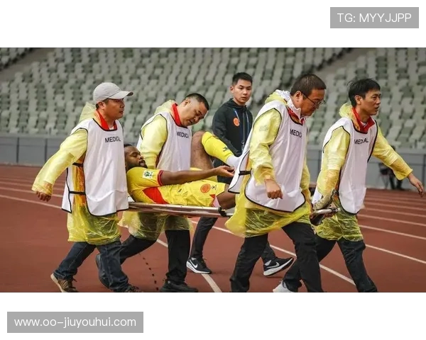 当激情碰撞意外来袭一次打骨折的足球赛引发的深思 当激情碰撞意外来袭一次打骨折的足球赛引发的深思